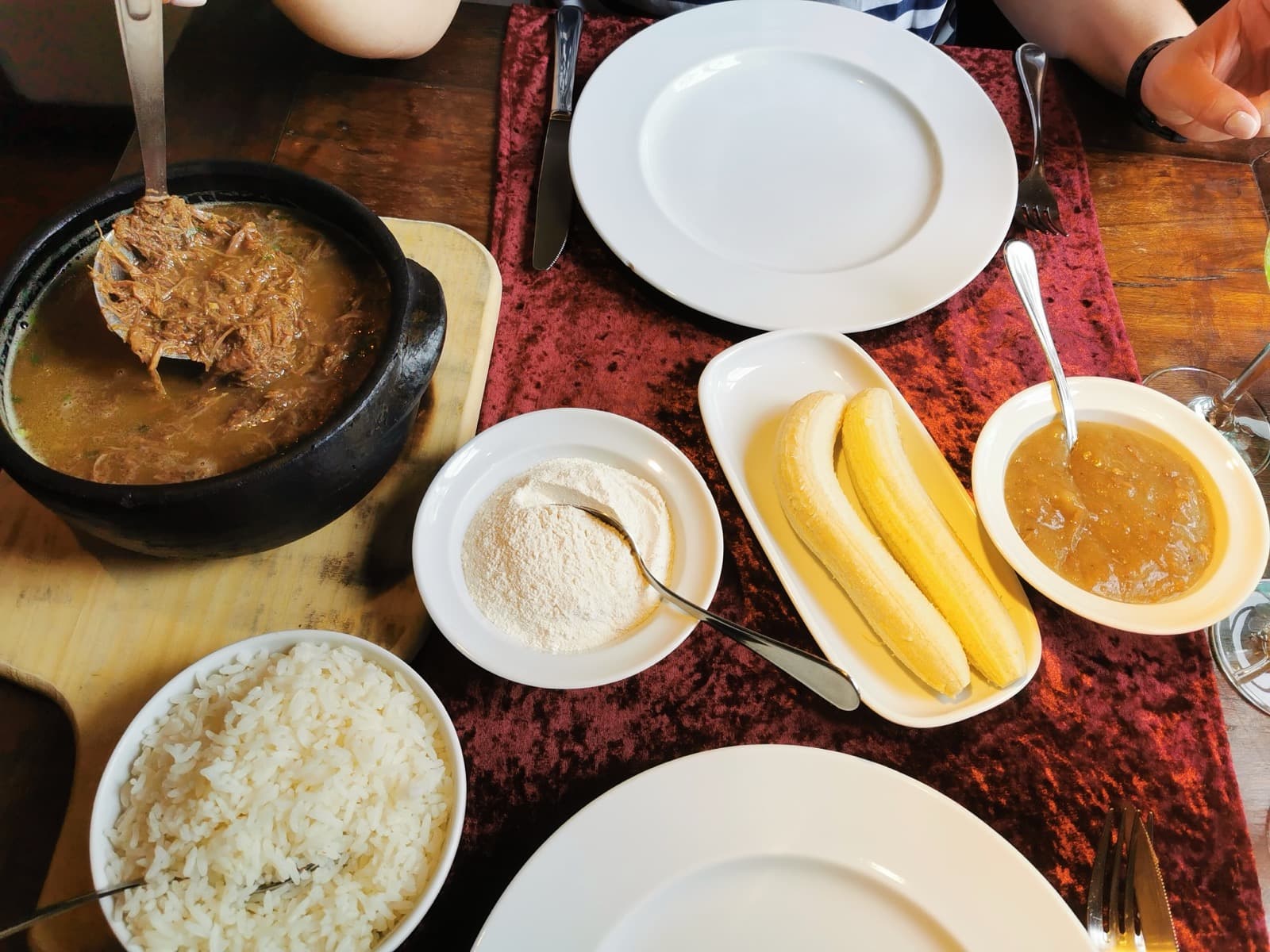 Barreado: o prato mais tradicional do litoral do Paraná