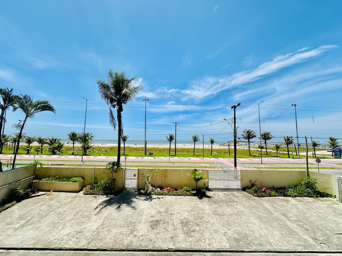 Caiobá Apartamento frente para o mar com garagem